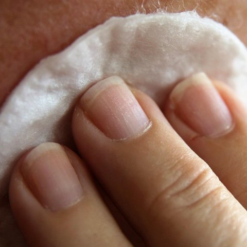 Zdjęcie: Skinminimalism 2026: Skuteczna rutyna z 4 kroków zamiast 12