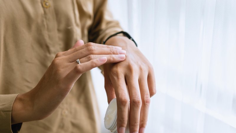 Zdjęcie: Retinol bez podrażnień: jak wprowadzić go do rutyny w 2026