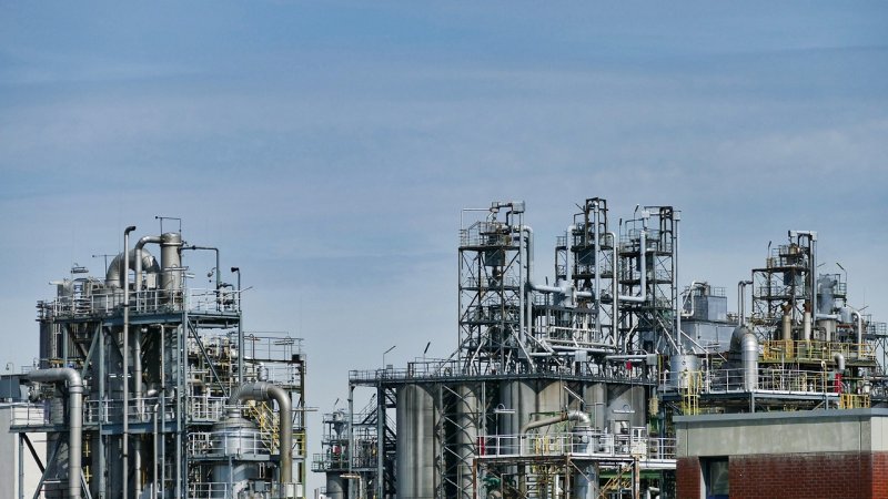 Zdjęcie: Filtry UV chemiczne czy mineralne: różnice i jak wybrać odpowiedni