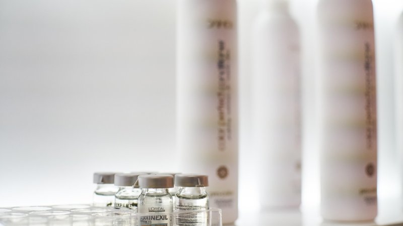 Zdjęcie: Serum do włosów: aktywne składniki i dobór do problemu