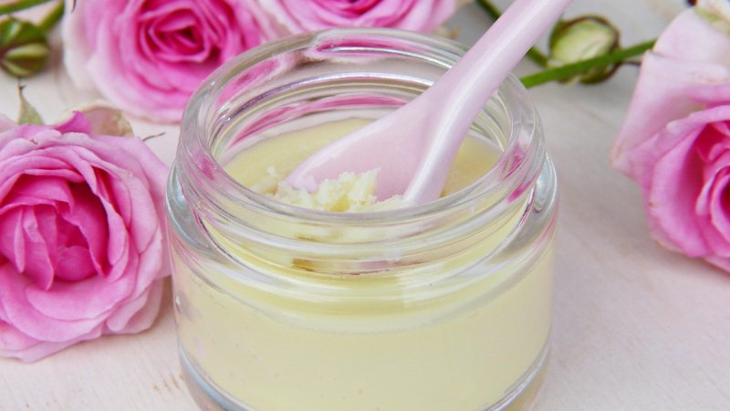 Zdjęcie: Longevity beauty 2026: kolagen, kwas hialuronowy i NMN pod lupą badań